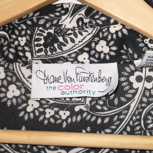 Diane Von Furstenberg Black and White Paisley Blouse 2X Women's Plus Size - Picture 2 of 4